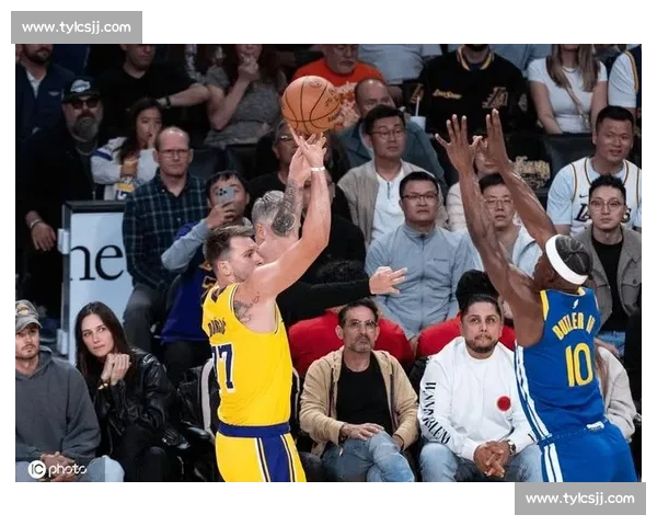 东契奇 43+12 抡冒烟!湖勇之战揭残酷事实 东契奇 43+12 抡冒烟!湖勇之战揭残酷事实